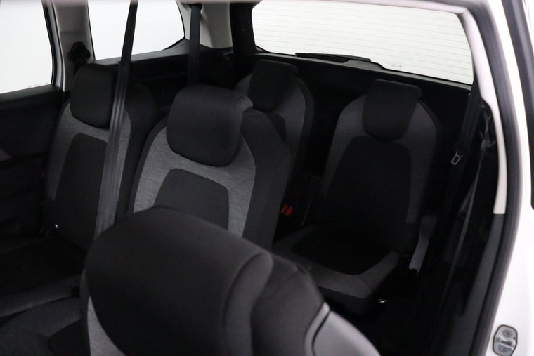 Vehicle Image 37