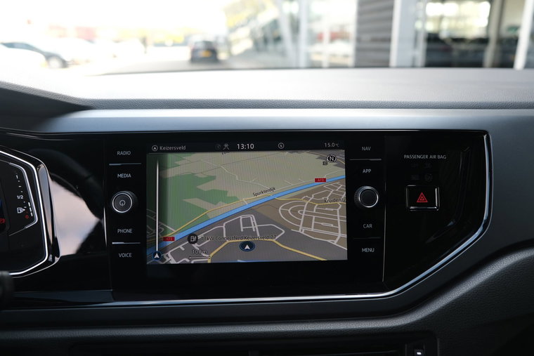 Vehicle Image 21