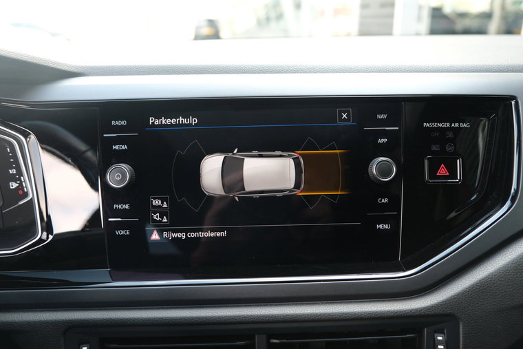 Vehicle Image 22