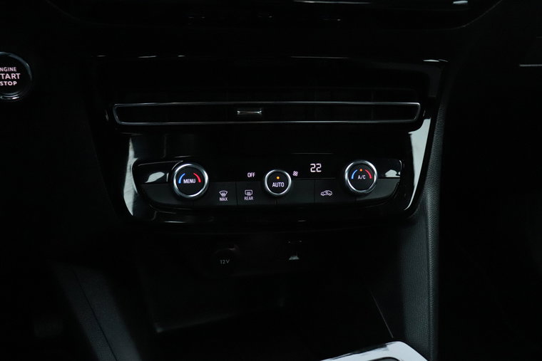 Vehicle Image 26