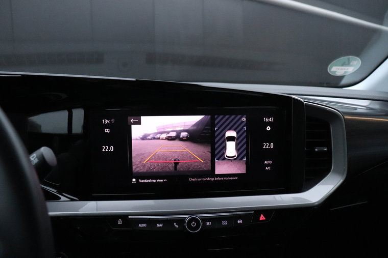 Vehicle Image 11