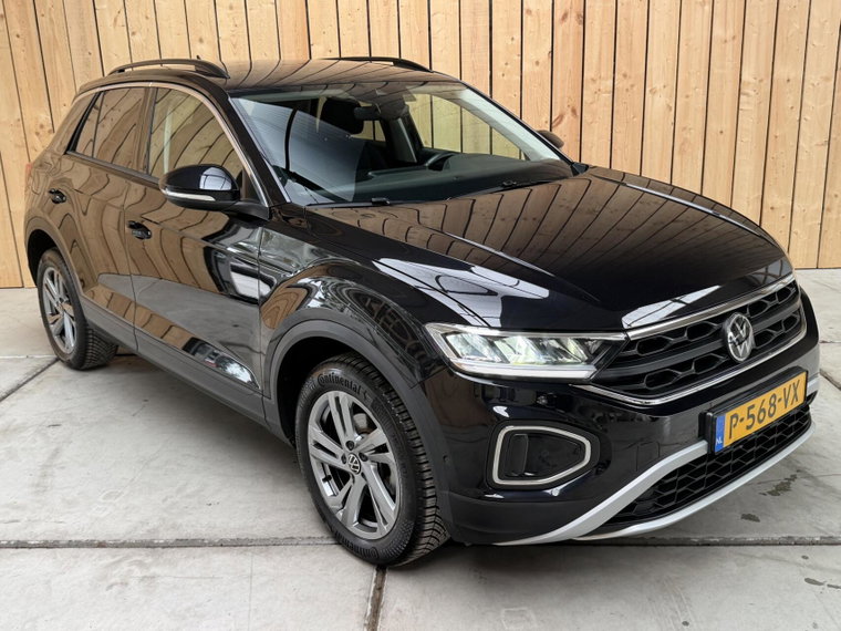 Vehicle Image 38