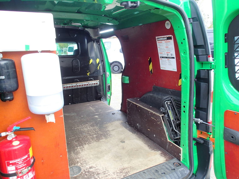 Vehicle Image 12