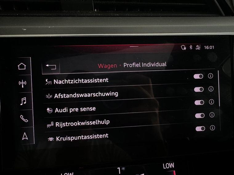 Vehicle Image 33