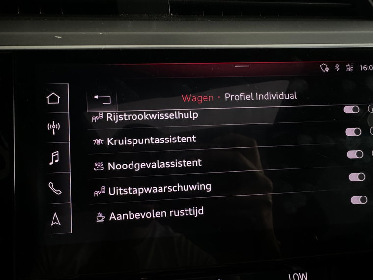 Vehicle Image 37