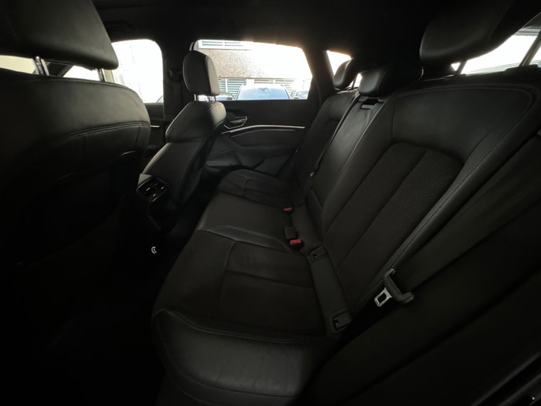 Vehicle Image 40
