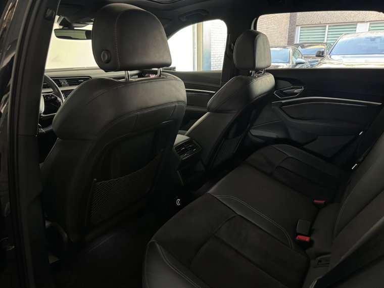 Vehicle Image 41