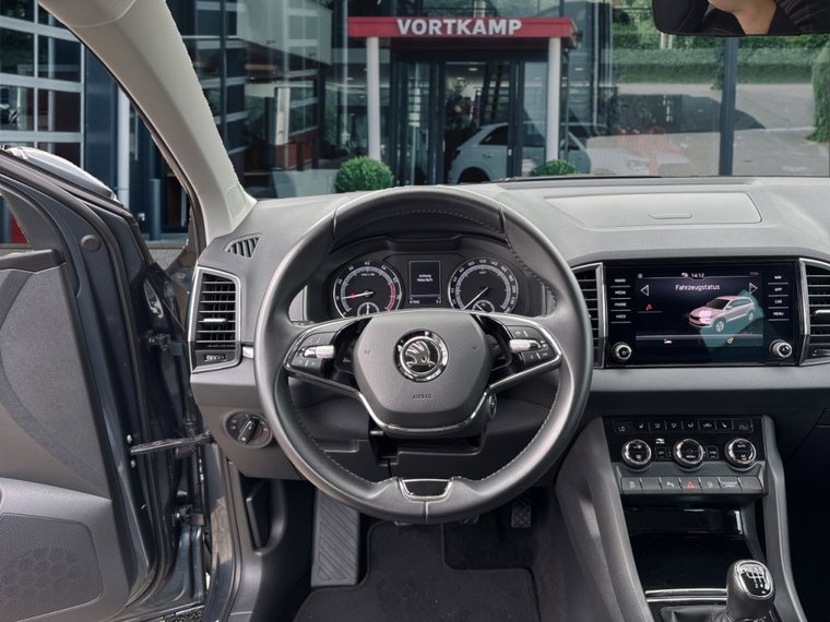 Vehicle Image 14