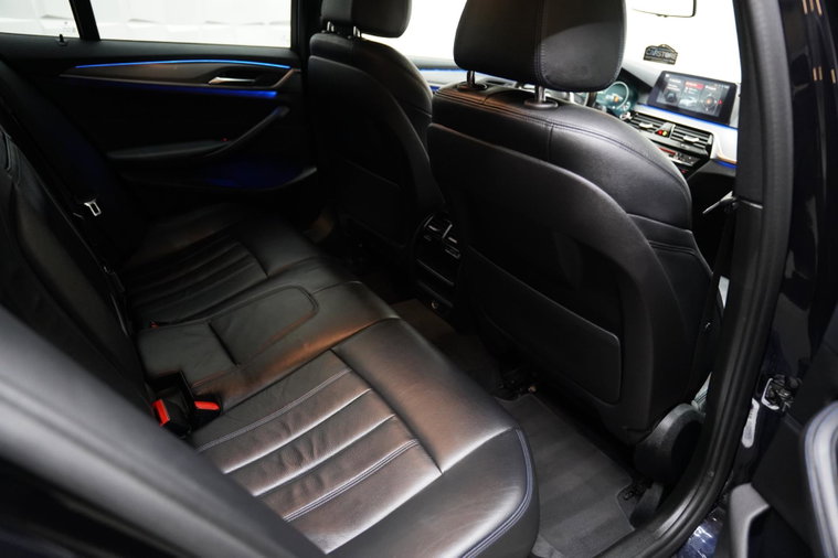 Vehicle Image 38