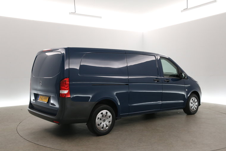 Vehicle Image 28