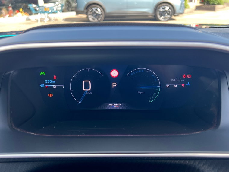 Vehicle Image 15