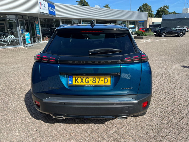 Vehicle Image 8