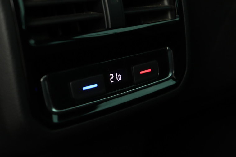 Vehicle Image 48
