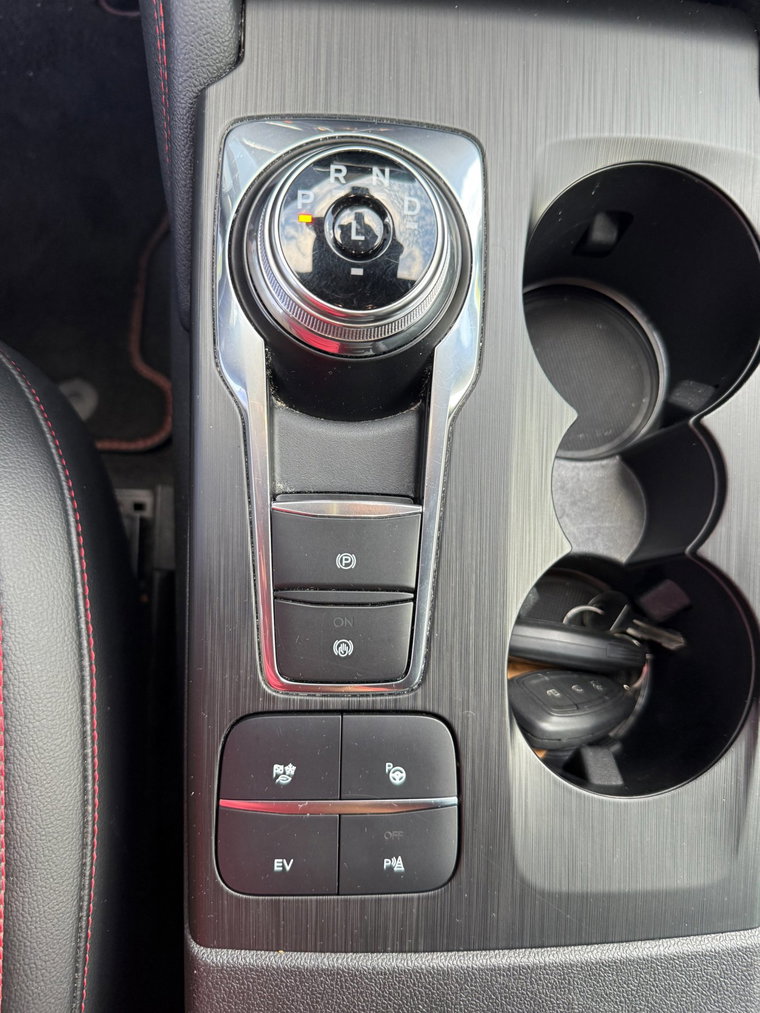 Vehicle Image 24