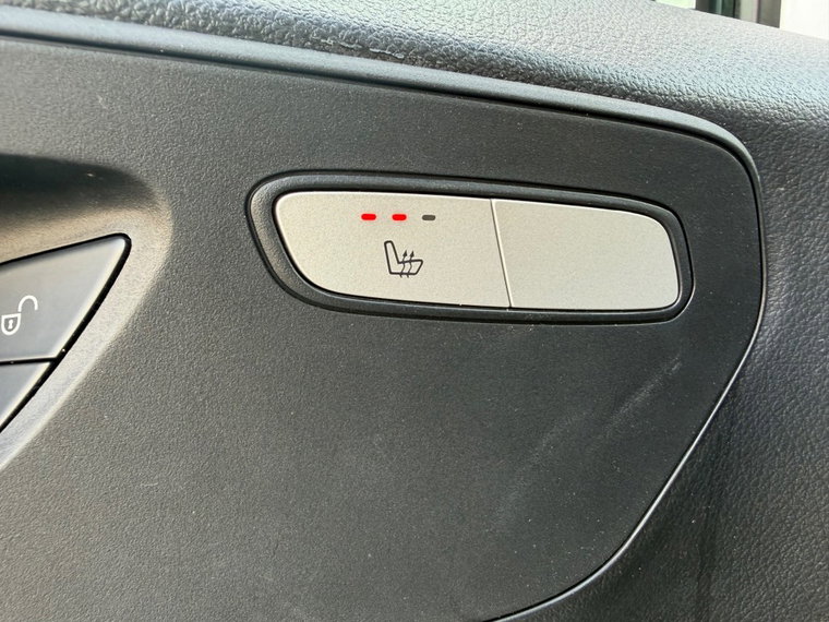 Vehicle Image 29