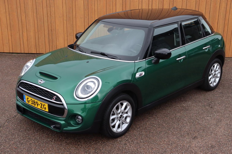 Vehicle Image 6