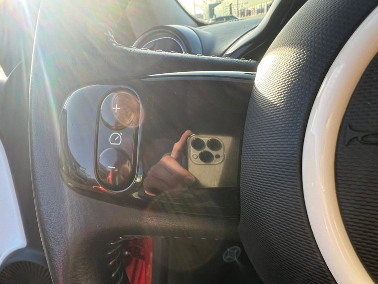 Vehicle Image 28