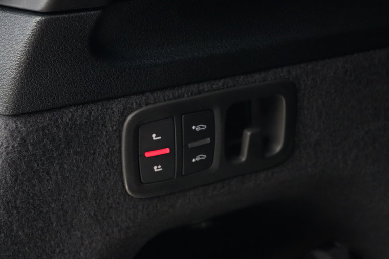 Vehicle Image 33