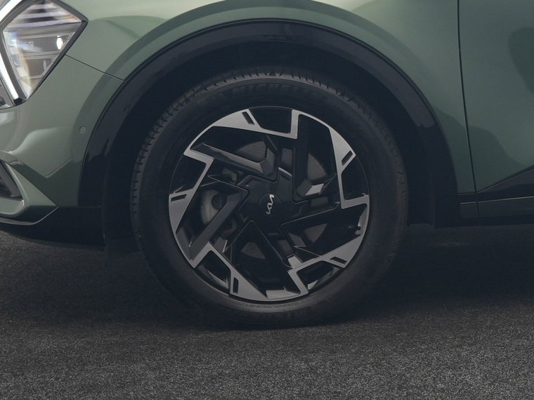 Vehicle Image 48