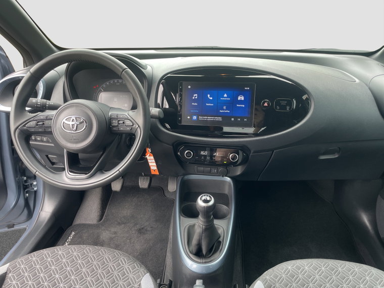 Vehicle Image 12