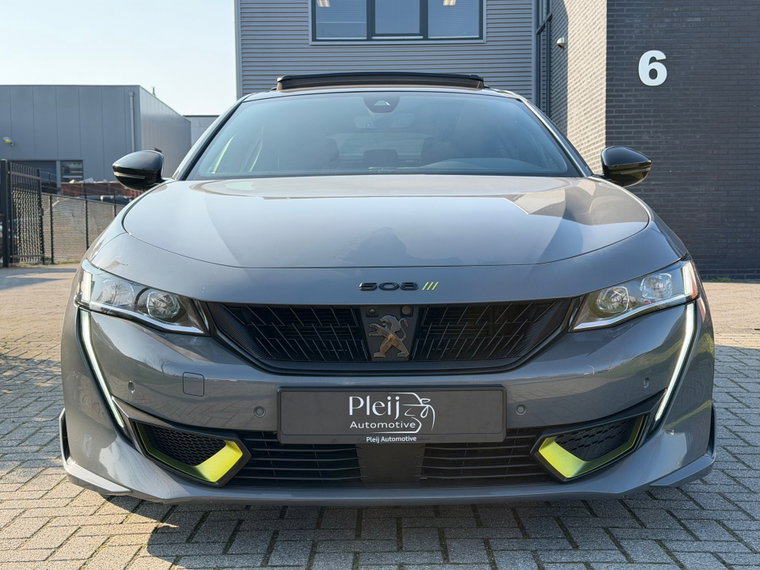 Vehicle Image 16