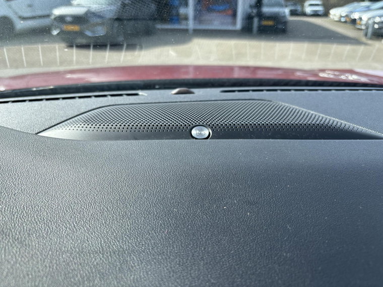 Vehicle Image 26