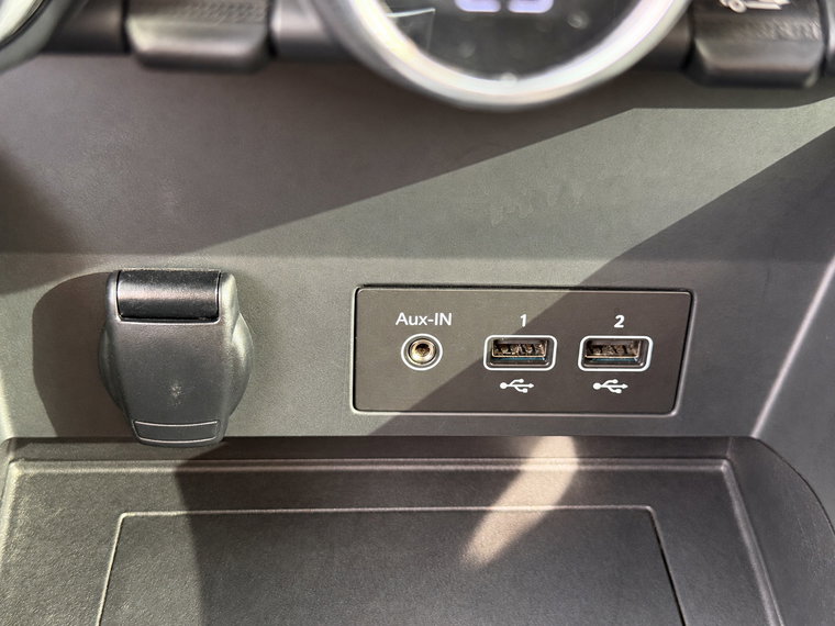 Vehicle Image 40