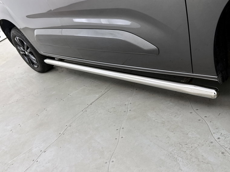 Vehicle Image 37