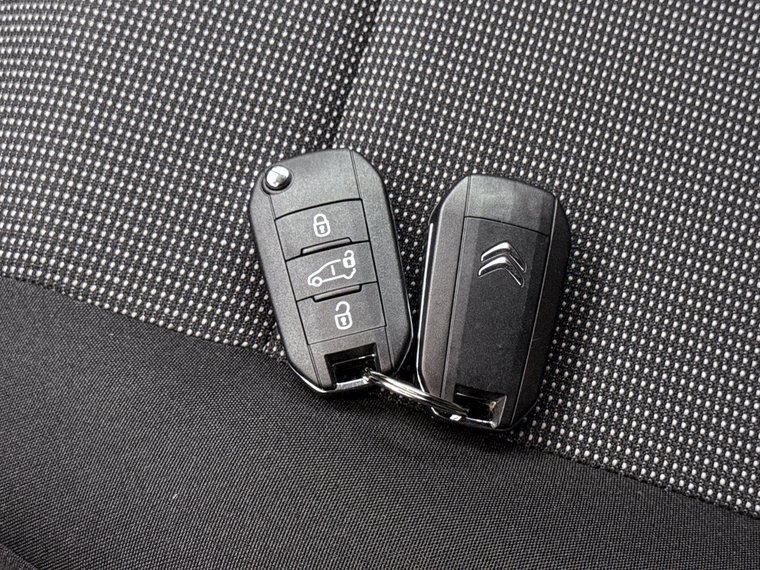 Vehicle Image 11