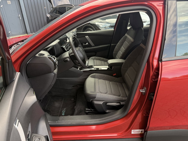 Vehicle Image 35