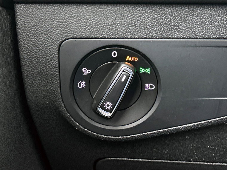 Vehicle Image 33