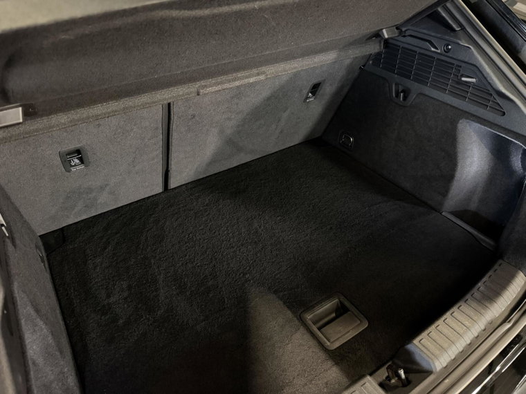 Vehicle Image 39