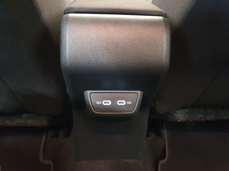 Vehicle Image 29