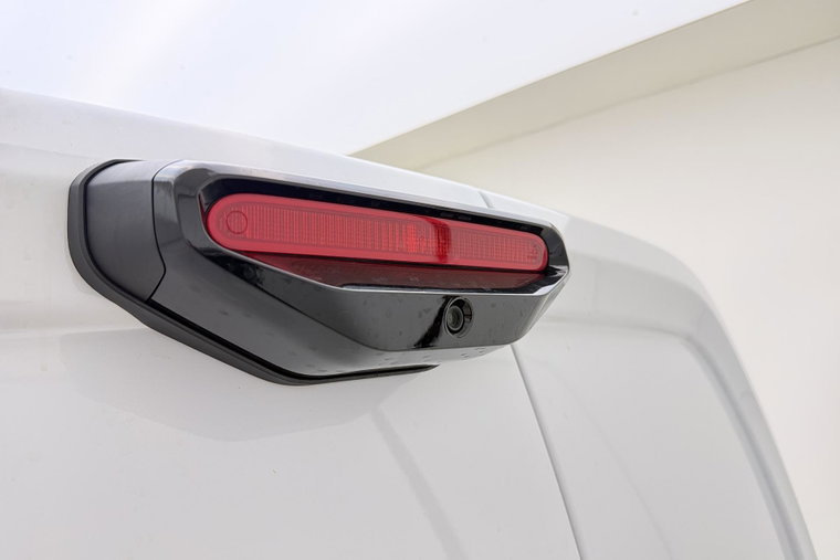 Vehicle Image 13