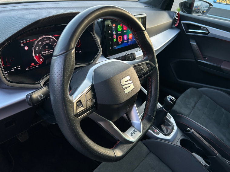 Vehicle Image 16
