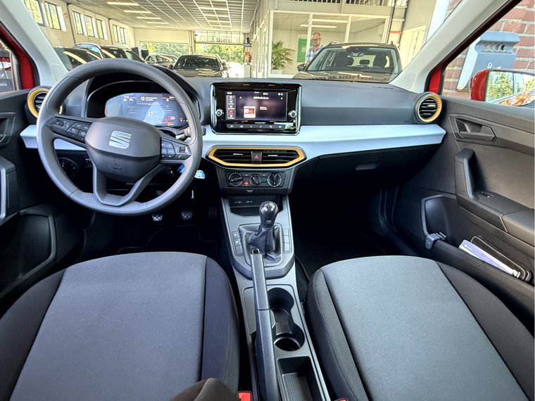 Vehicle Image 6