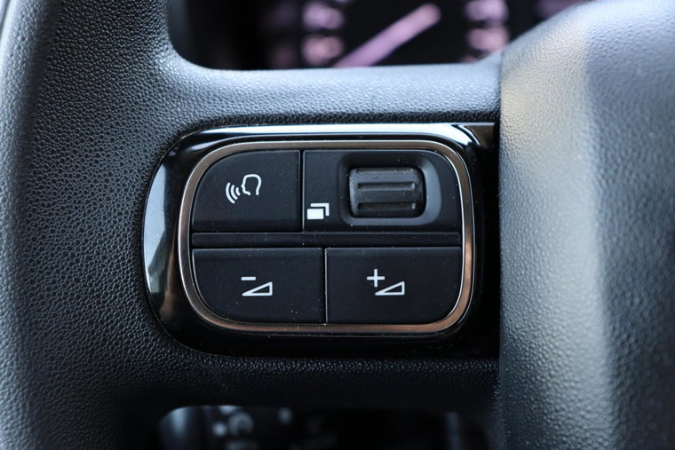 Vehicle Image 28