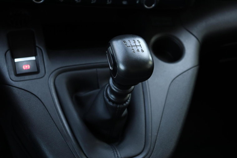 Vehicle Image 33