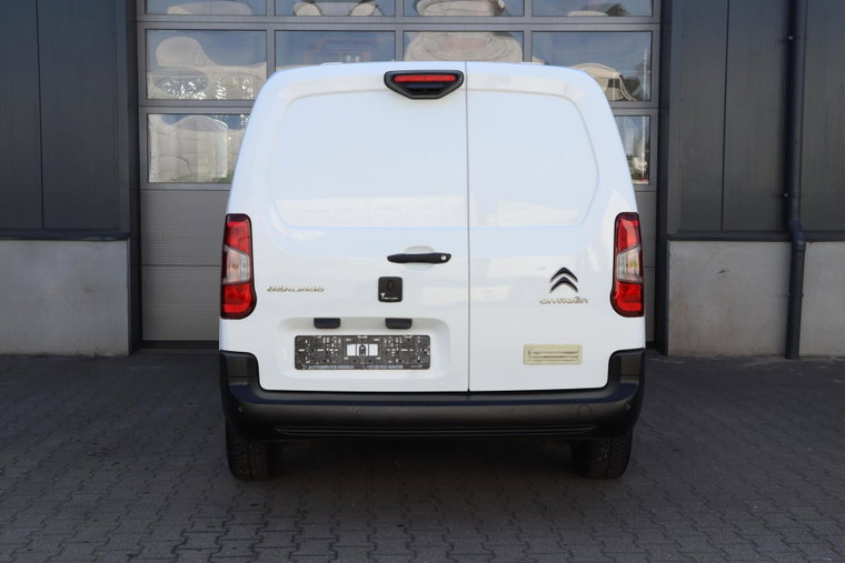 Vehicle Image 39