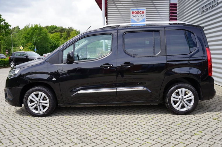 Vehicle Image 28