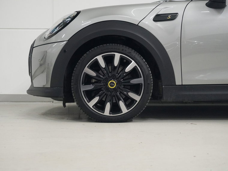 Vehicle Image 37