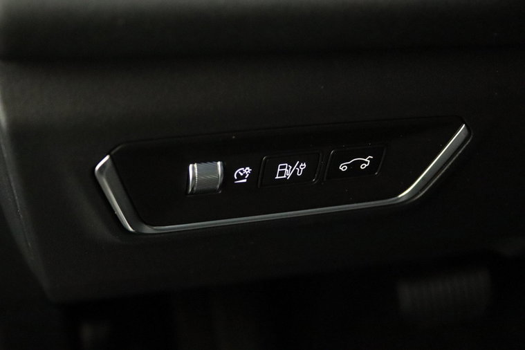 Vehicle Image 38