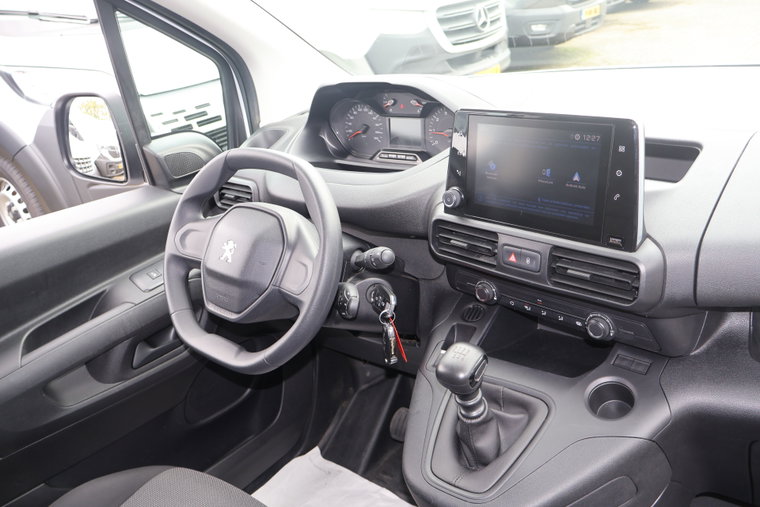 Vehicle Image 31