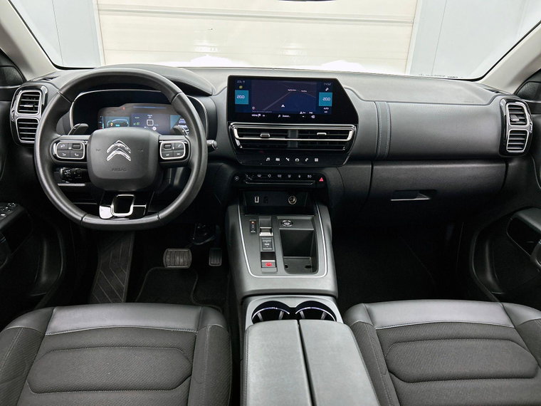Vehicle Image 24