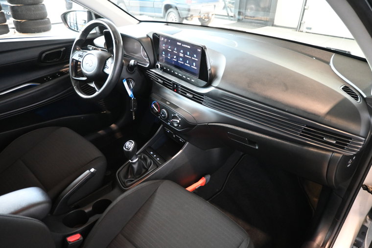 Vehicle Image 30