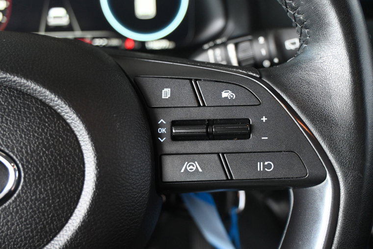 Vehicle Image 38