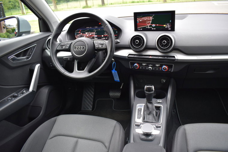 Vehicle Image 15