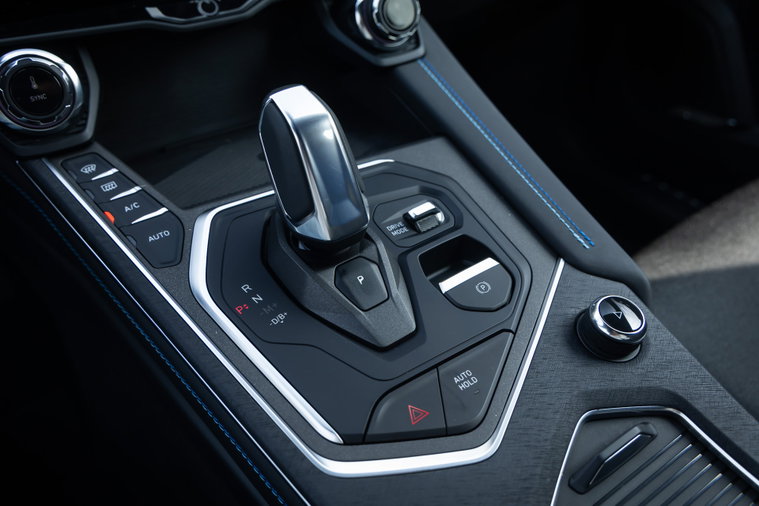 Vehicle Image 23