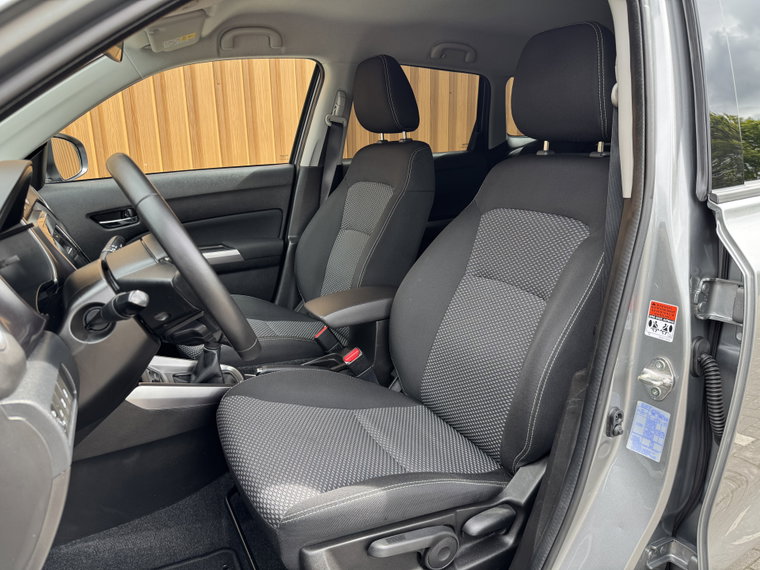 Vehicle Image 10