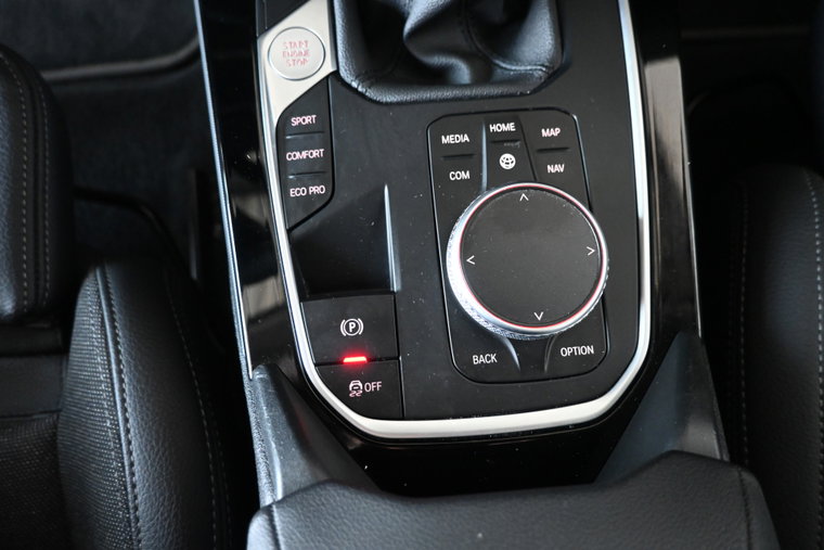 Vehicle Image 38
